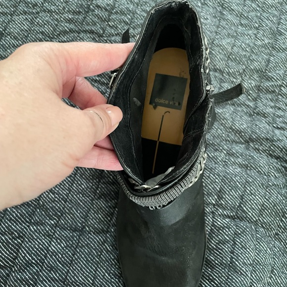 Dolce Vita Black Leather Ankle Boots with Chain Detail - Picture 7 of 8